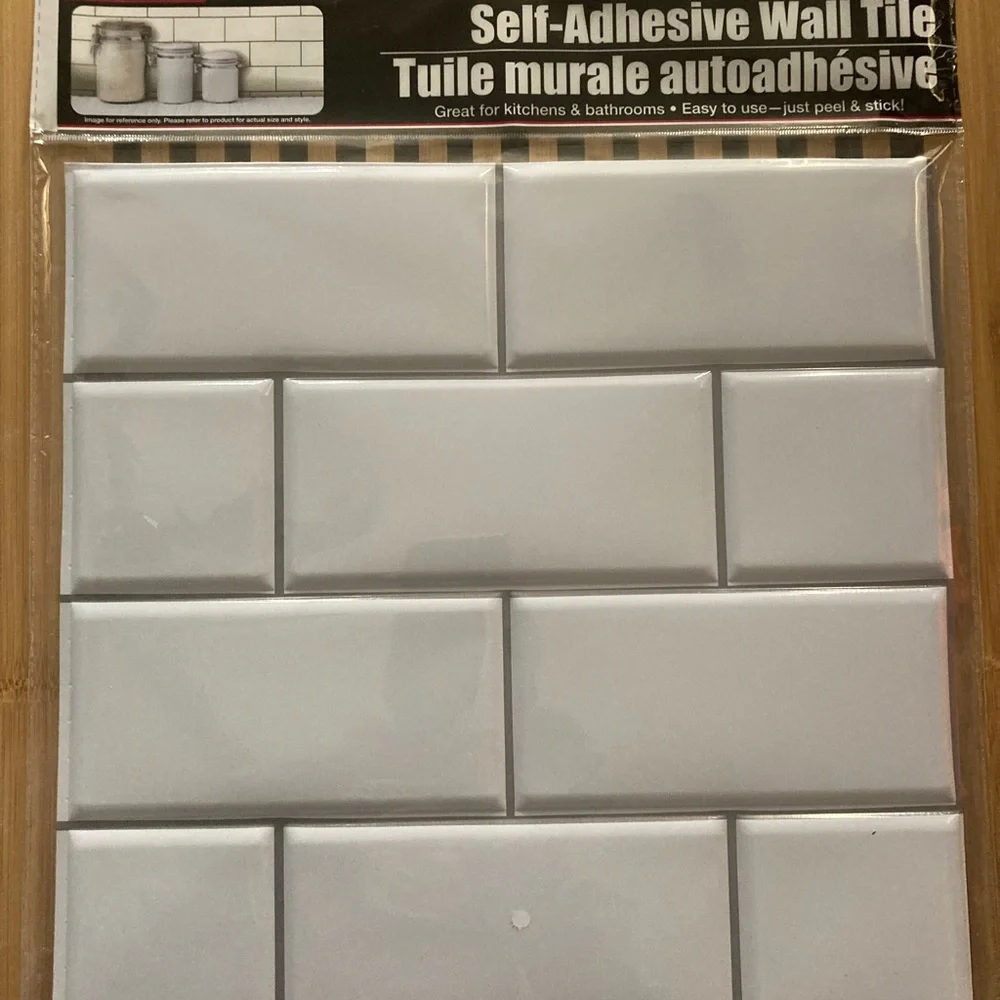 Peel & stick wall tile